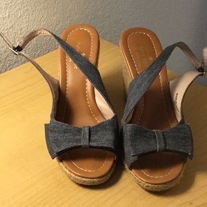 ♠️♠️ EUC Cute Kate Spade wedge sanders. 7 1/2 ♠️♠️